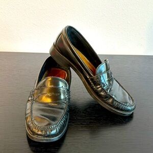 Womens black Bass Weejuns Katherine II size 7.5 W (length fits like an 8).